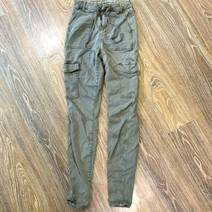 American eagle jeggings high waisted, super comfy just don’t fit anymore